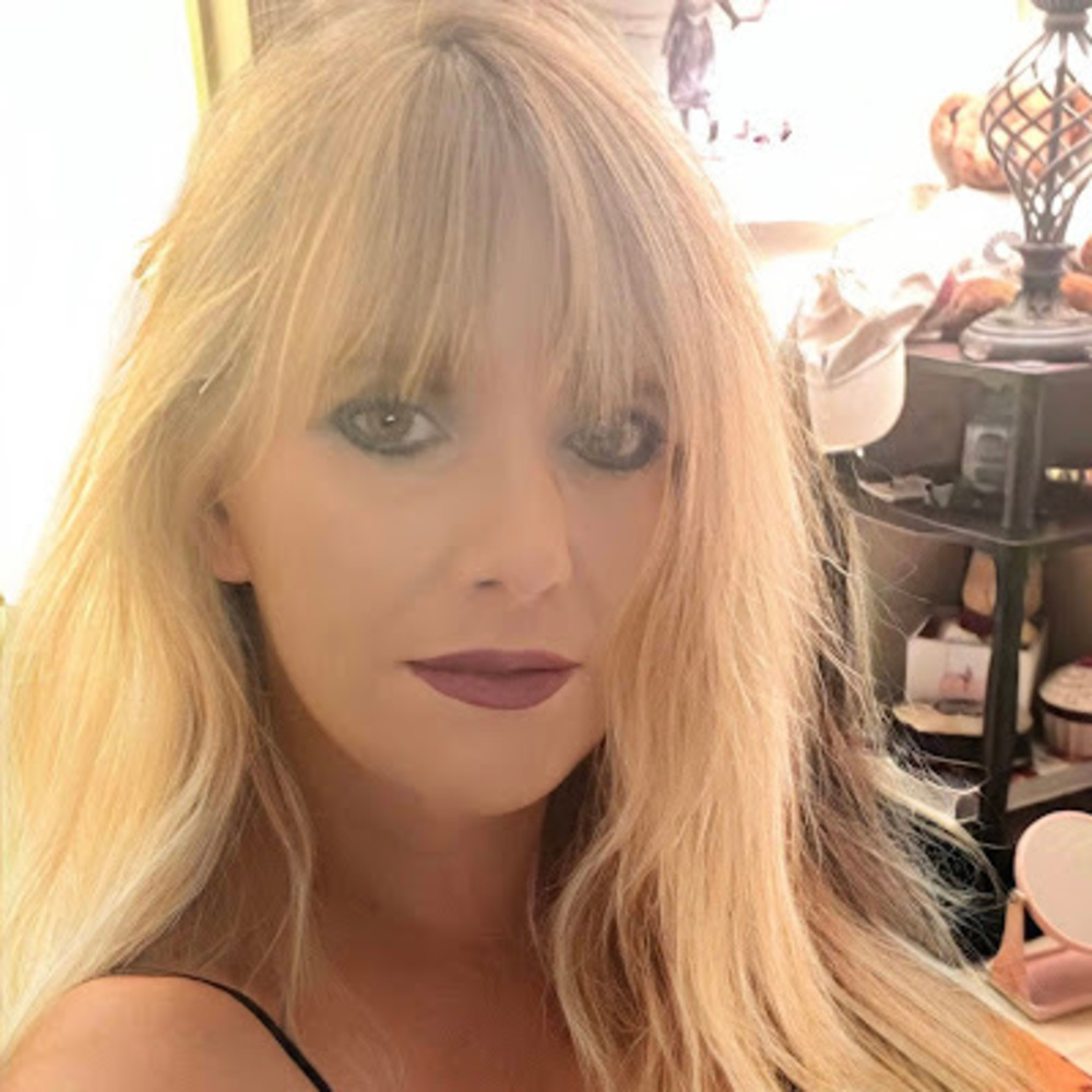 Meet your Posher, Gina